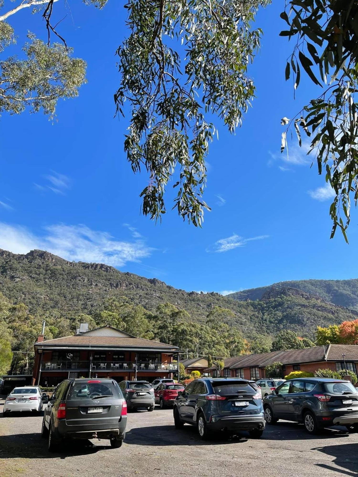 Golden Chain Country Plaza Motel Halls Gap Exterior photo