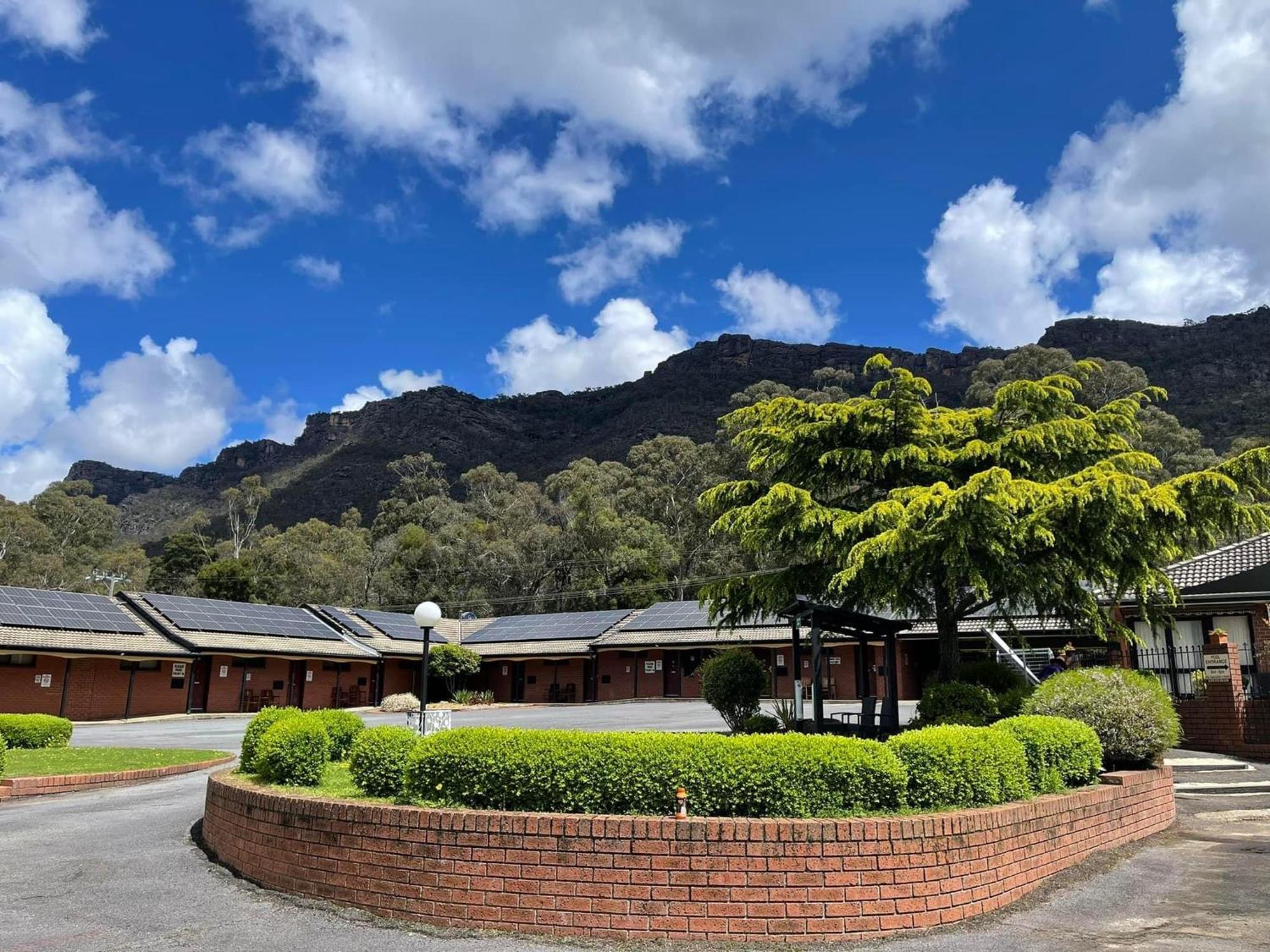 Golden Chain Country Plaza Motel Halls Gap Exterior photo