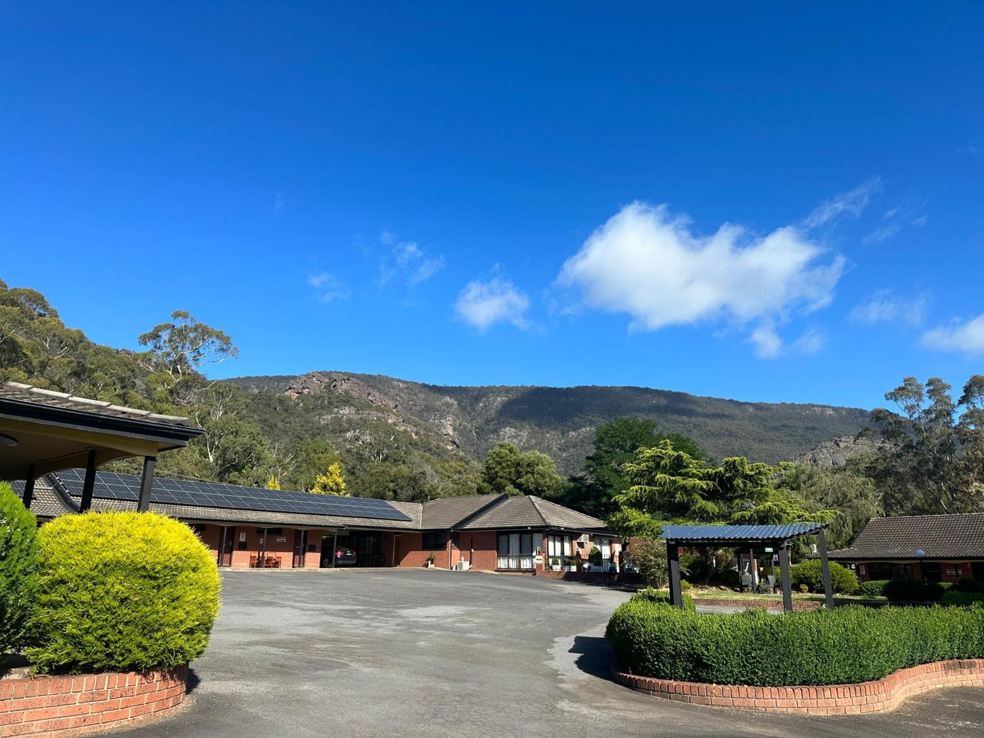 Golden Chain Country Plaza Motel Halls Gap Exterior photo