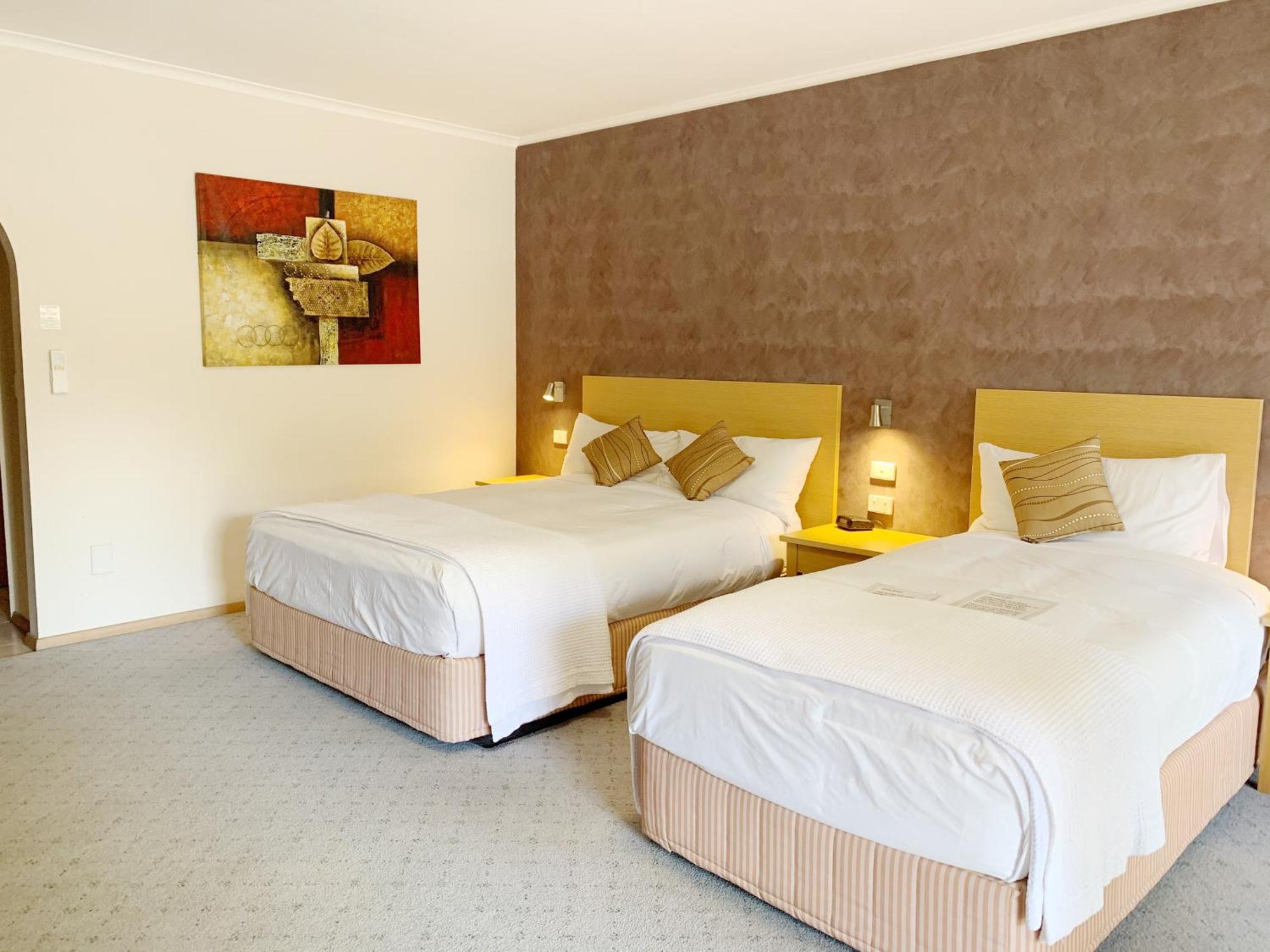 Golden Chain Country Plaza Motel Halls Gap Exterior photo